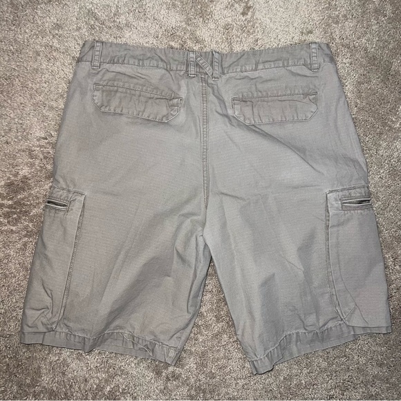 Nike Cargo Shorts Khaki Size 34 - Picture 11 of 12